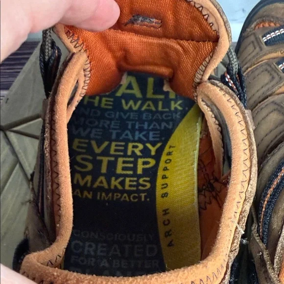 Keen Men's Arroyo II Waterproof Trekking Brown and Orange Shoes - Picture 8 of 13